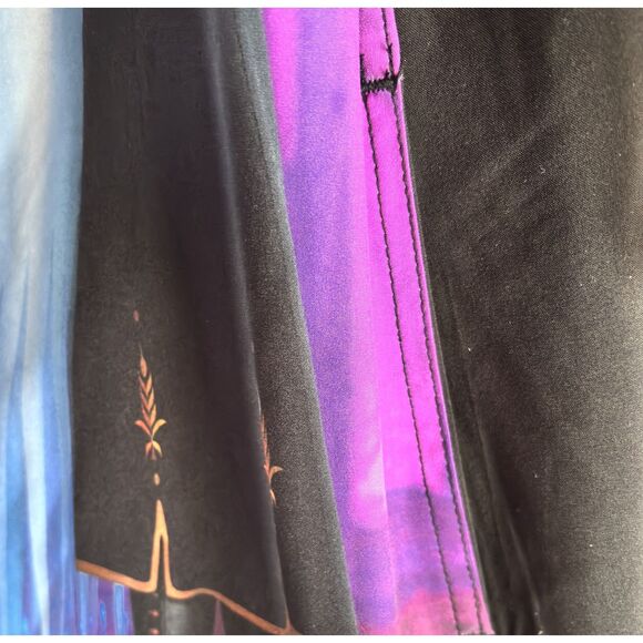 Cherokee Tooniforms Disney Themed Frozen V Neck Woman's XS Nurse Scrub Top - Picture 5 of 7